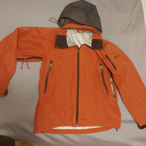 MEC Gore-tex jacket - Picture 1 of 6